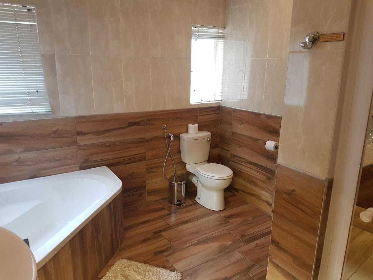 Cornerstone Guest Lodge Pretoria-Noord Esterno foto
