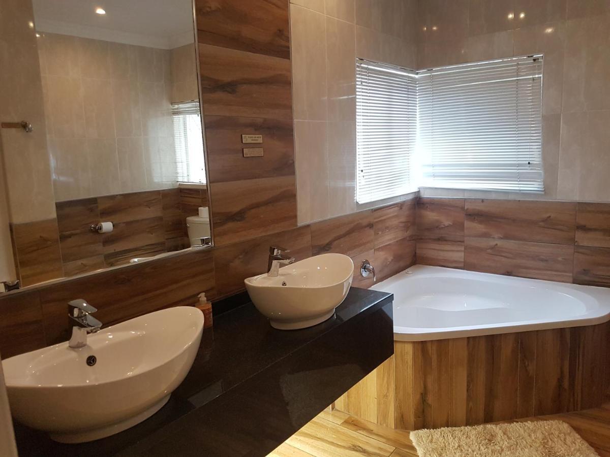 Cornerstone Guest Lodge Pretoria-Noord Esterno foto