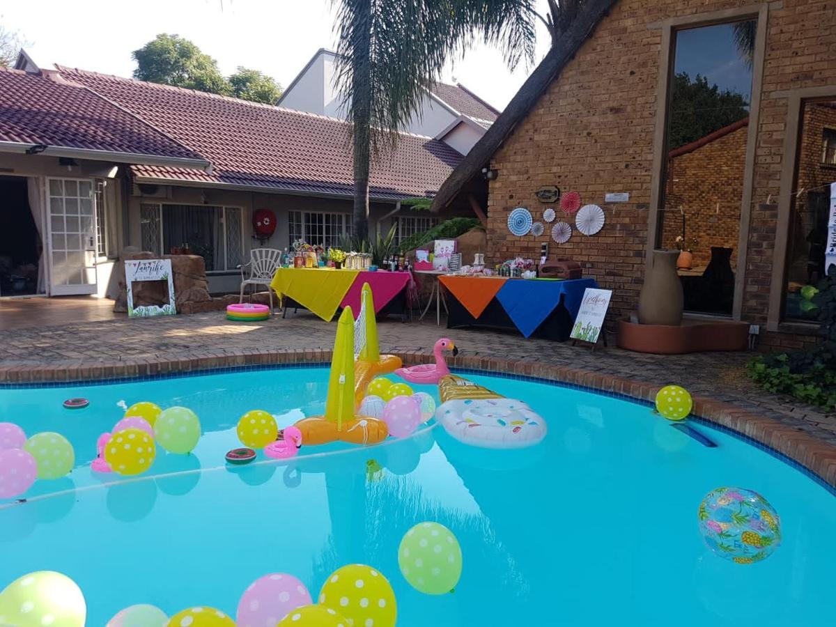 Cornerstone Guest Lodge Pretoria-Noord Esterno foto